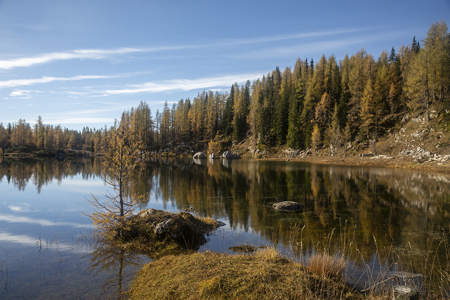 Dvojno jezero
Dvojno jezero.
Ključne besede: dolina triglavskih jezer 7j dvojno jezero