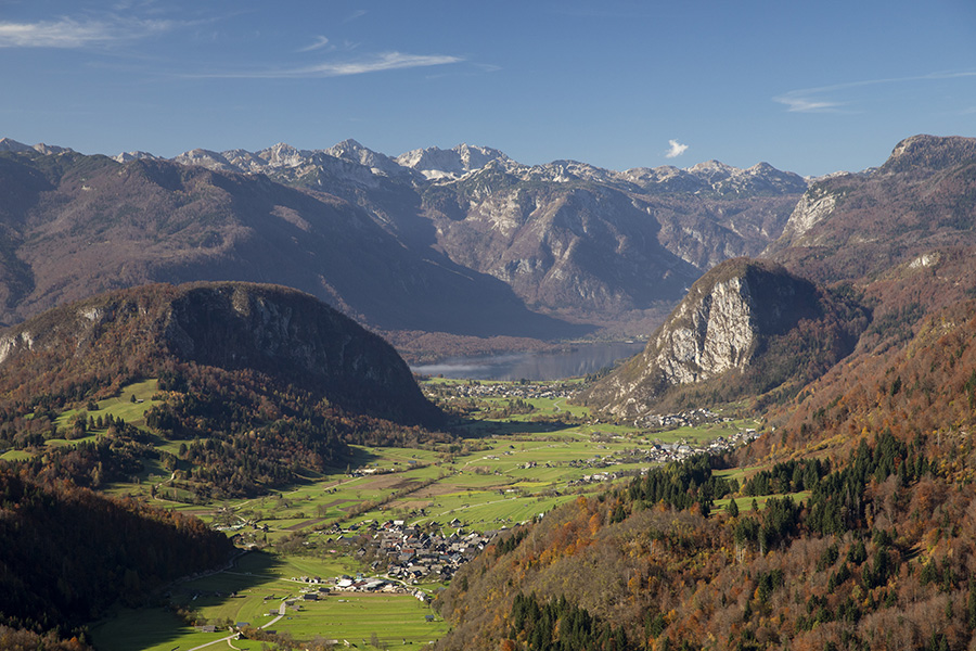 Vodnikov razglednik
Vodnikov razglednik.
Ključne besede: vodnikov razglednik zgornja bohinjska dolina jezero bohinj