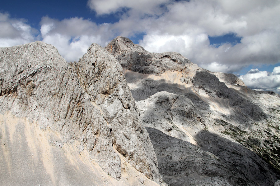 Zob Kanjavca in Triglav
Zob Kanjavca in Triglav. Spust proti Doliču.
Ključne besede: zob kanjavca triglav velska dolina dolič