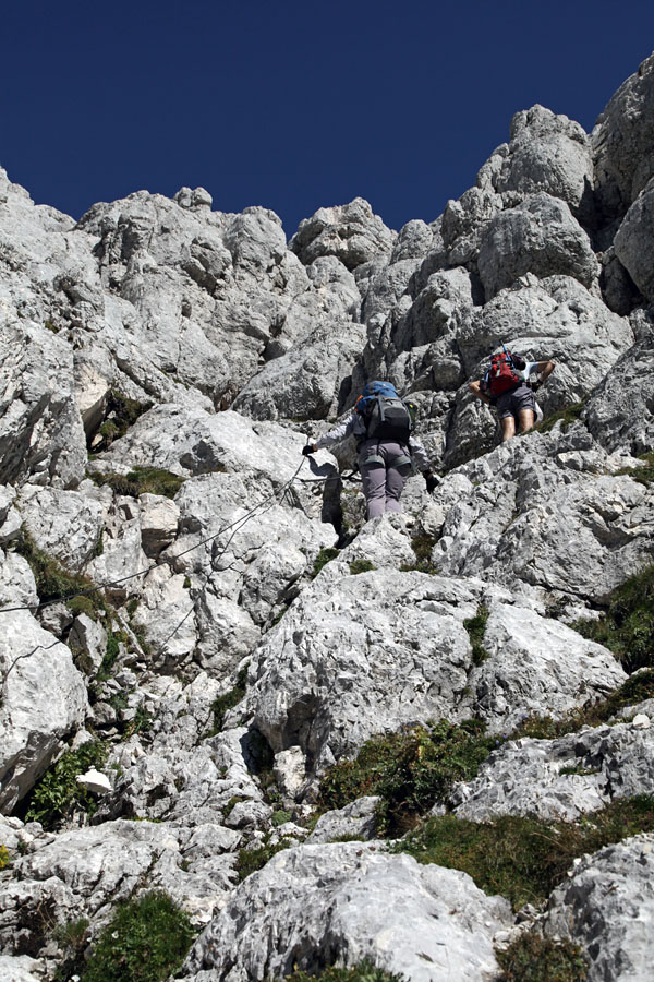 Pot Ceria Merlone VI.
Nekaj lažjega plezanja pred škrbino Forca de la Val.
Ključne besede: pot ceria merlone škrbina forca de la val