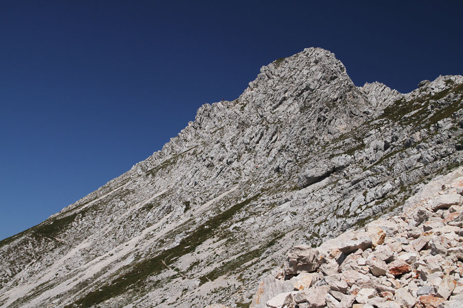 Podrta gora
Podrta gora z juga.
Ključne besede: podrta gora