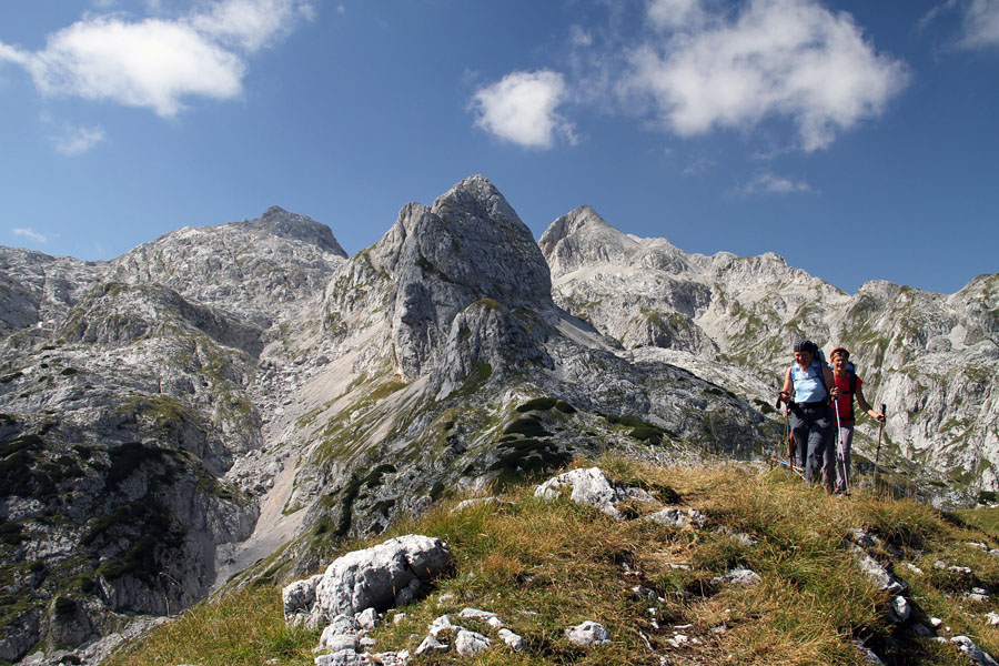 Prihod na Prevalski Stog I.
Prihod na Prevalski Stog. Zadaj je vrh Hribaric, Škednjovec in Mišeljski Konec.
Ključne besede: prevalski stog prevalski stog vrh hribaric škednjovec mišeljski konec