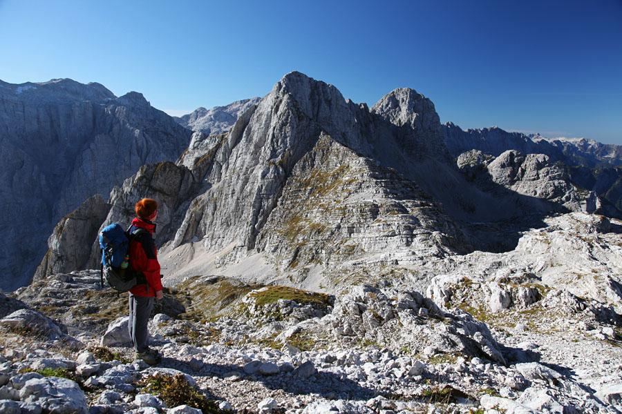 Bovški Gamsovec
Bovški Gamsovec s poti na Stenar.
Ključne besede: bovški gamsovec pihavec stenar