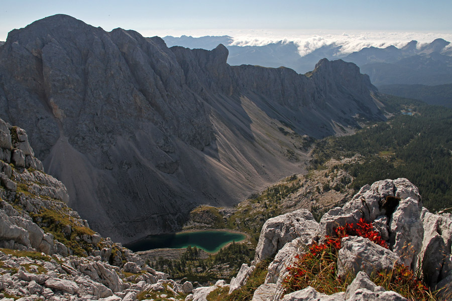 Dolina Triglavskih jezer I.
Z grebena med Velikim in Malim špičjem. Dolina Triglavskih jezer, jezero Ledvička.
Ključne besede: dolina triglavskih jezer sedmera jezera ledvička veliko malo špičje