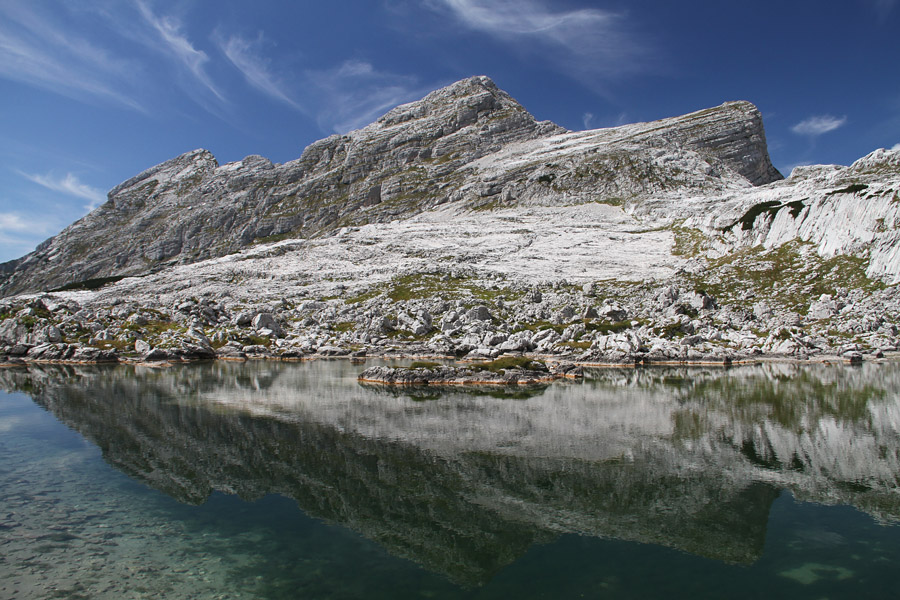 Zeleno jezero IV.
Zeleno jezero z Lepim špičjem.
Ključne besede: lepo veliko malo špičje zeleno jezero dolina triglavskih jezer