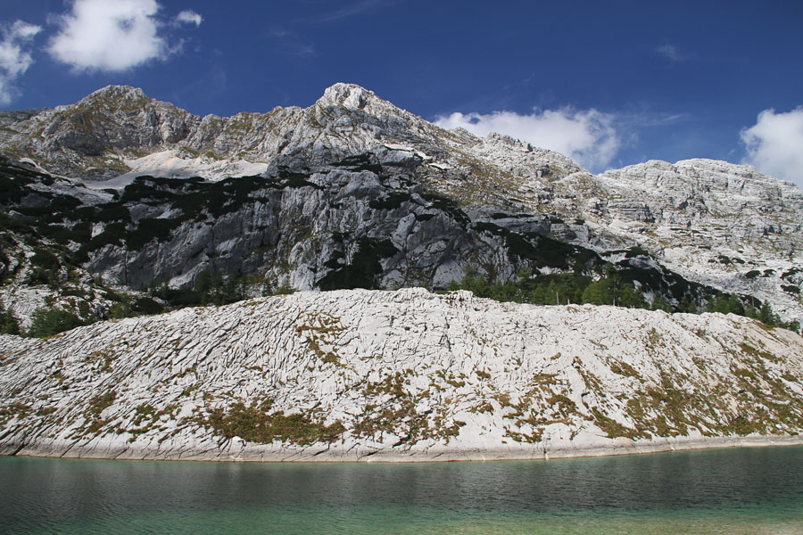 Ledvička in Lepo špičje
Jezero ledvička in Lepo špičje.
Ključne besede: lepo veliko malo špičje jezero ledvička dolina triglavskih jezer