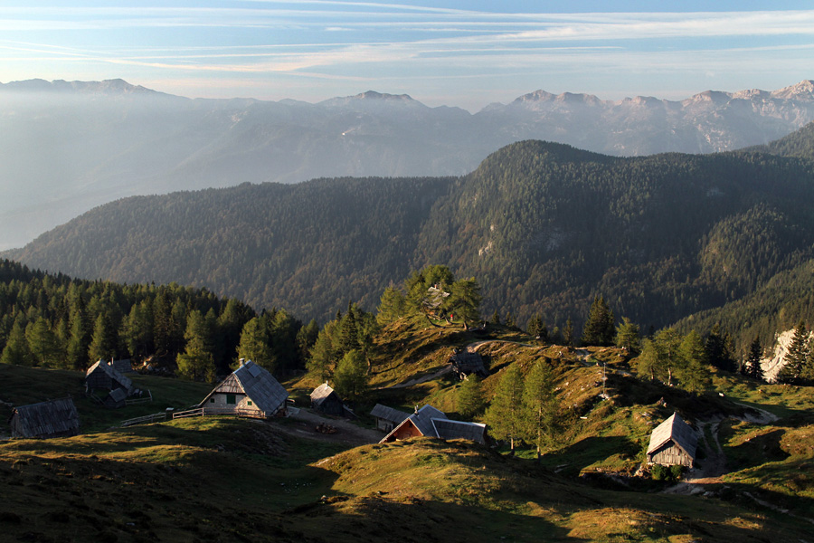 Jutro na planini Krstenica
Jutro na planini Krstenica.
Ključne besede: planina krstenica