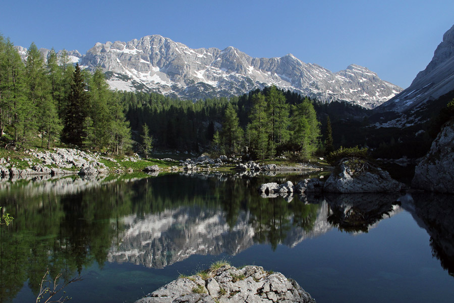 Jutro na Dvojnem jezeru III.
jutro na Dvojnem jezeru.
Ključne besede: dvojno jezero triglavska sedmera jezera 7j lepo špičje