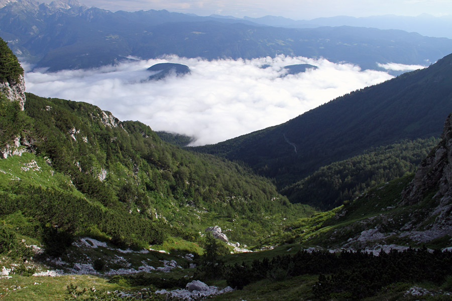 Z Žalostnice
Pogled na Pastirjev plaz pod Žalostnico (pristop).
Ključne besede: žalostnica pastirjev plaz konjski vrh