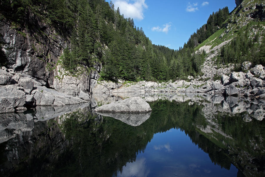 Črno jezero II.
Jutro na Črnem jezeru.
Ključne besede: črno jezero sedmera triglavska jezera