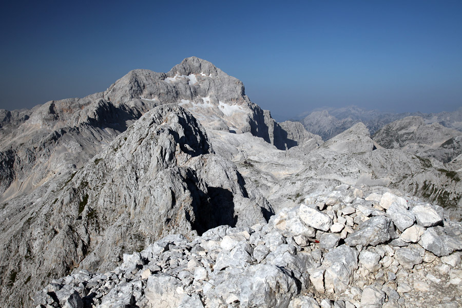 Z Rjavine
Oblegani Triglav z osamljene Rjavine.
Ključne besede: triglav rjavina