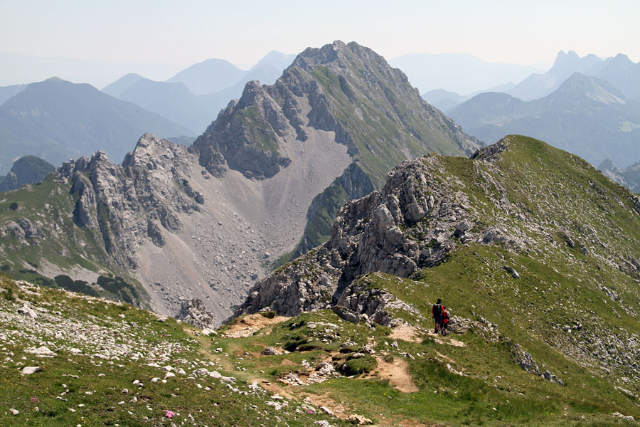 Sestop s Stola
Pri sestopu s Stola. Zadaj je Vrtača.
Ključne besede: stol vrtača