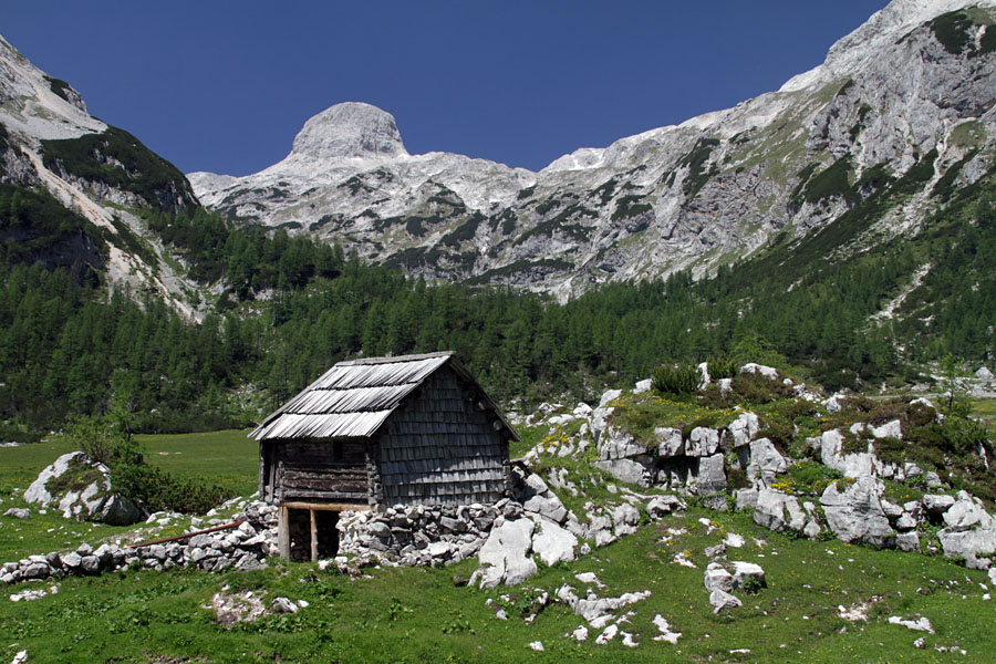 Velo polje I.
Planina velo polje in Šmarjetna gleva.
Ključne besede: velo polje planina šmarjetna glava