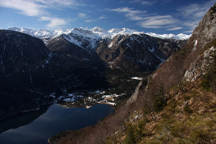 Brezpotja pod Pršivcem II.
Na naslednjem razgledniku.
Ključne besede: pršivec bohinj jezero