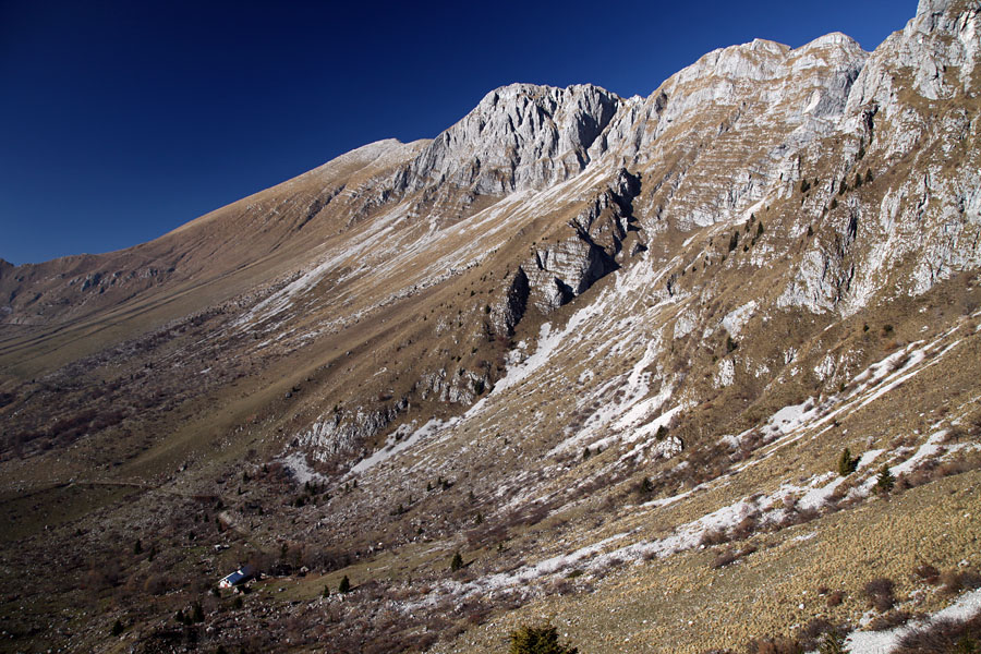 Nad planino Leskovca
Nad planino Leskovca.
Ključne besede: planina leskovca krn batognica srednji vrh